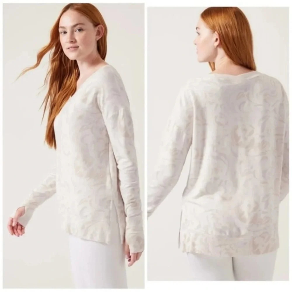 Athleta Coaster Luxe V-Neck Sweatshirt Agate Paisley Cream Beige Casual Cozy